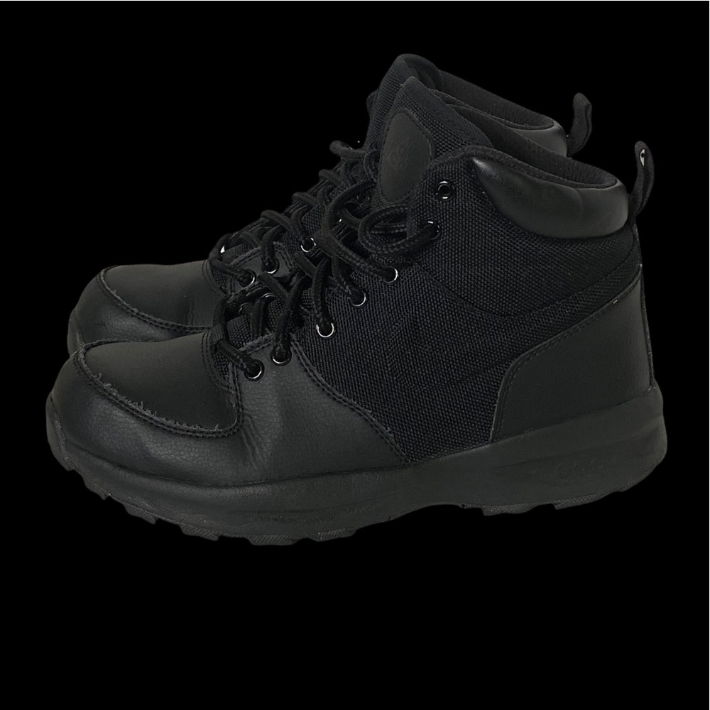 Nike ACG black leather Boots Boys Sz 7